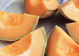 香瓜的营养价值 香瓜就只能当做水果来吃吗