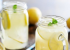柠檬蜂蜜水有哪些作用 柠檬蜂蜜水的做法