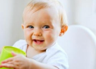 幼儿奶粉的正常冲调方法 如何辨别幼儿奶粉真假
