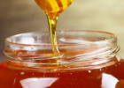 春季喝蜂蜜的功效 春季喝蜂蜜能预防感冒吗