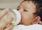 新生儿吐奶预防 新生儿吐奶正常吗