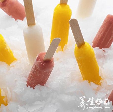 夏季养生保健常识 6类人应慎吃冰饮(5)