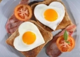 每天早餐一个鸡蛋增强孩子记忆力 早餐吃鸡蛋有