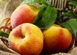 夏季吃桃子过敏怎么办?吃桃子如何清除桃毛？