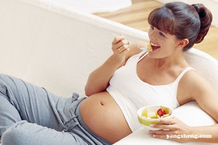 影响胎儿健康的食物 孕妇勿吃高糖高脂肪食物