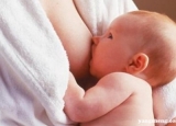 母乳喂养胸部会下垂吗？ 六大认识误区最伤身