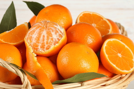 橘子含有丰富的维生素C有明目的功效