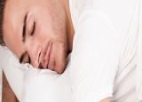良好睡眠让男人意气风发 养成按时入睡起床的好