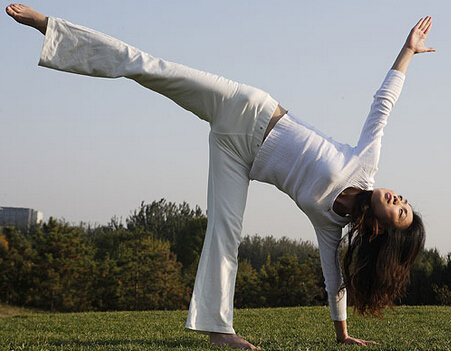 练习瑜伽能助你快速恢复元气