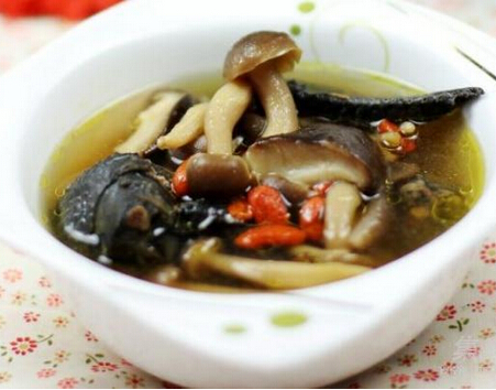 蘑菇汤做法 冬季喝它可以滋补身体又补肾
