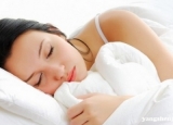 睡前动一动保健康 三习惯让你越活越年轻