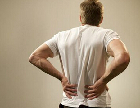腰痛原因 小心9种疾病