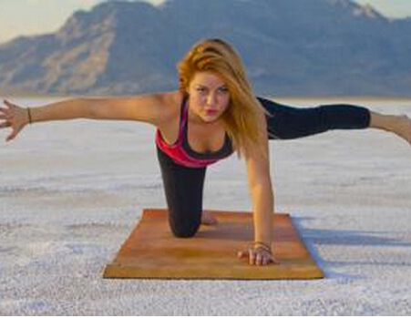 瑜伽瘦身 八式瑜伽助你消灭下肢赘肉