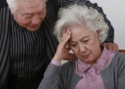 老年人头晕疾病 引发老人头痛原因