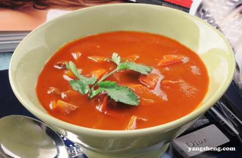 西红柿怎么做好吃 西红柿牛肉汤的做法