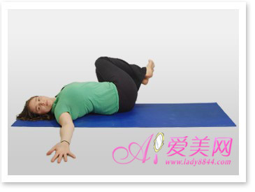 居家健身瑜伽 缓解消化不良症状(2)