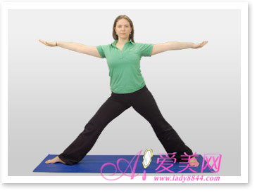 居家健身瑜伽 缓解消化不良症状(5)