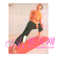 减肥瑜伽动作 甩掉脂肪缓解腰腿疼痛(3)