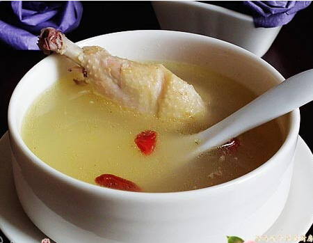 鸡汤的做法 如何煲出鲜美的鸡汤？