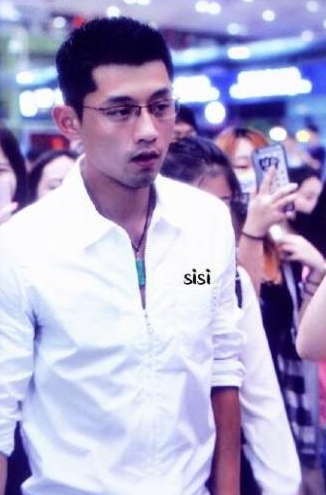 张继科参加我们来了现身机场引轰动 迷弟将要见女神大伙期待