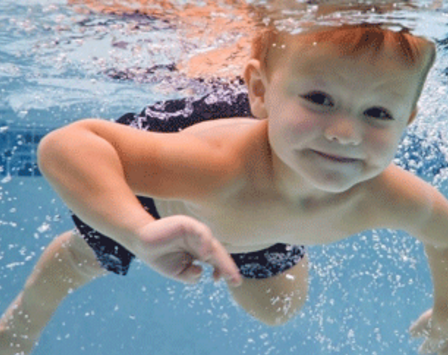 儿童游泳呕吐不止有中毒特征