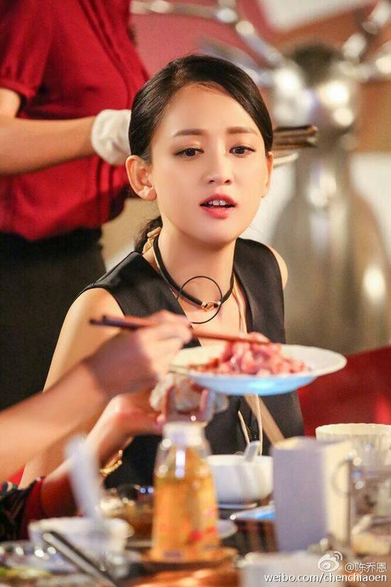 我们来了吃货F4开吃 食量惊人毫无女神形象