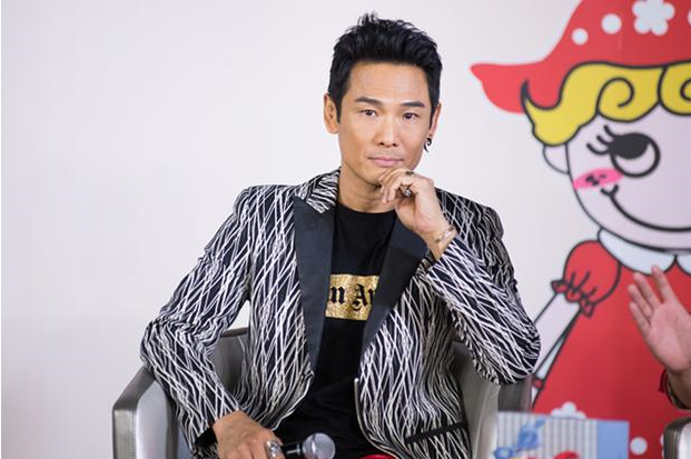 杜德伟隔空秀恩爱 表白妻子：最疼的就是你