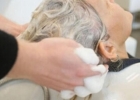 老年人冬季养生常识 在冬季洗头有讲究