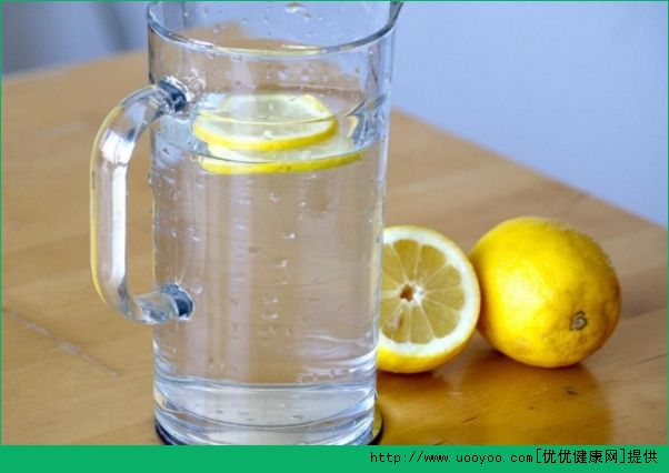 柠檬片泡水的副作用 喝柠檬水的坏处(4)