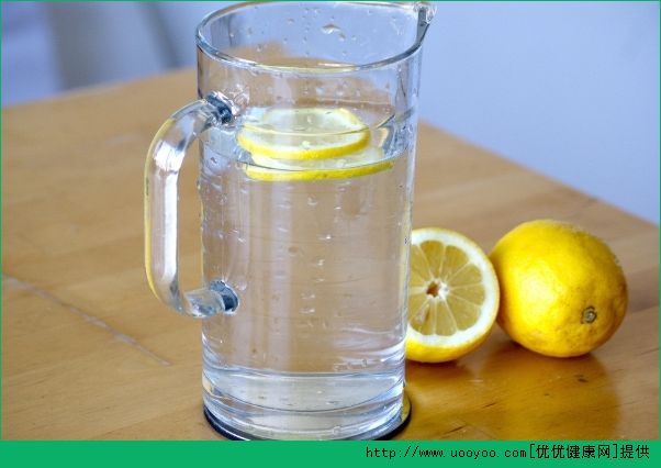 柠檬水什么时候喝最好 喝柠檬水的正确方法(4)