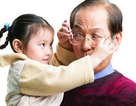 老年人眼部疾病 白内障影响晚年生活