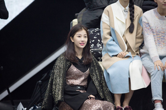 JH8H-fxyyfqs3954156.jpg