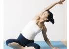 侧伸展式瑜伽可改变不良姿势