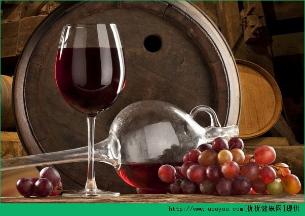 喝自酿葡萄酒中毒 葡萄酒的功效与作用介绍(1)