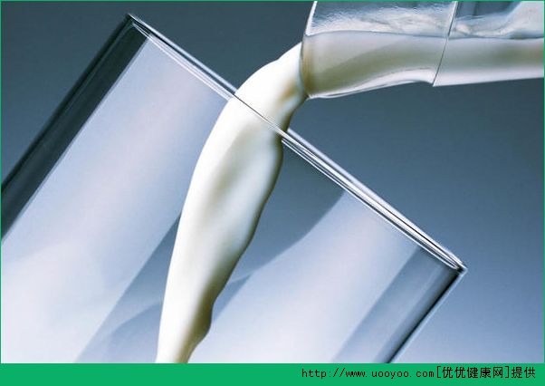 牛奶什么时候喝最好？早上喝牛奶好还是晚上好？(1)