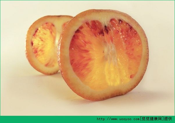橙子切开为什么是红色的？红色果肉的橙子可以吃吗？(3)