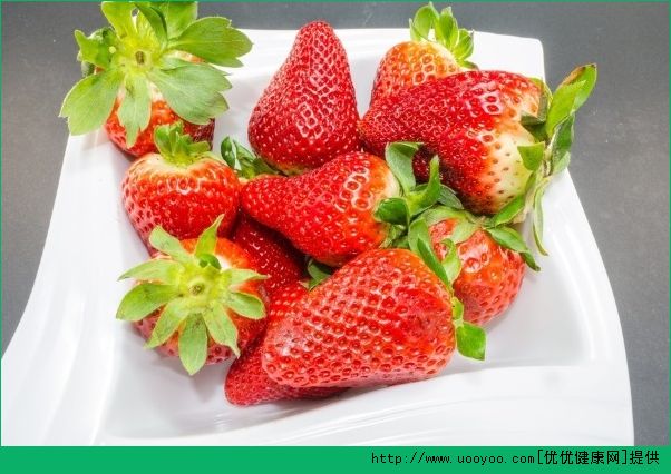 菠萝和草莓能一起吃吗？菠萝和草莓一起吃好吗？(2)