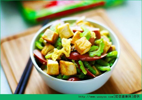 苦瓜能炒鸡蛋吗？苦瓜能和什么一起同吃？(5)
