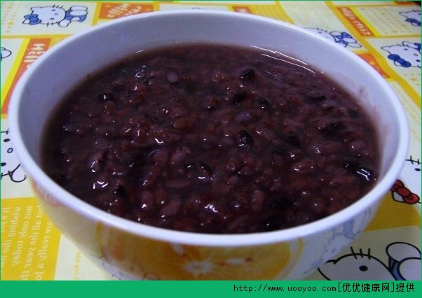 中午可以吃黑米粥吗？黑米粥的做法和功效(2)