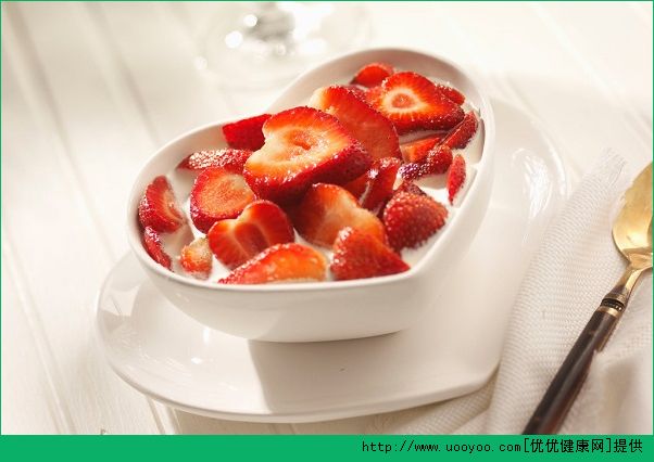 草莓和牛奶能一起吃吗？草莓和牛奶可以一起吃吗？(4)