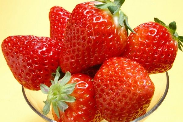 只吃桑葚和草莓能减肥吗？只吃桑葚和草莓可以减肥吗？(1)