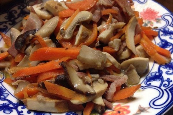 蘑菇可以和胡萝卜一起吃吗？蘑菇胡萝卜的营养价值(3)
