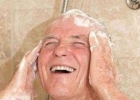 老年人洗澡当心致命危险