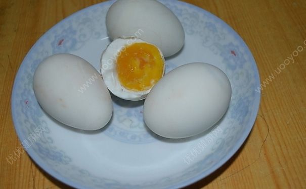 女人吃鸭蛋有什么好处？女人吃鸭蛋好吗？(2)