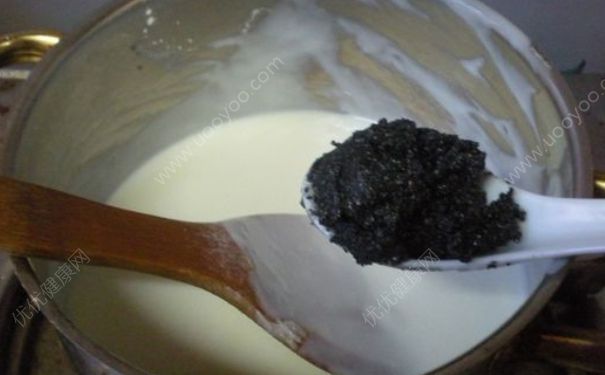 芝麻糊能和牛奶一起吃吗?芝麻糊能加牛奶吗？(2)