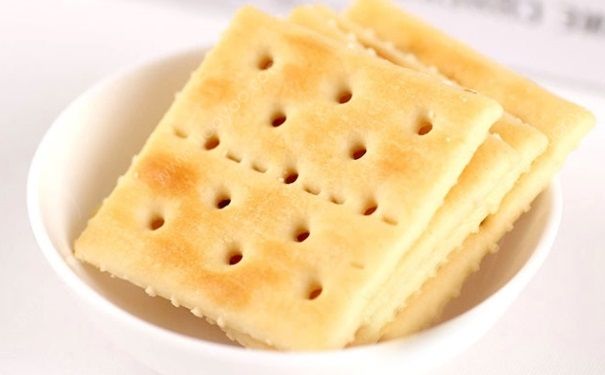 饼干和面包哪个热量高？面包和饼干哪个容易胖？(4)