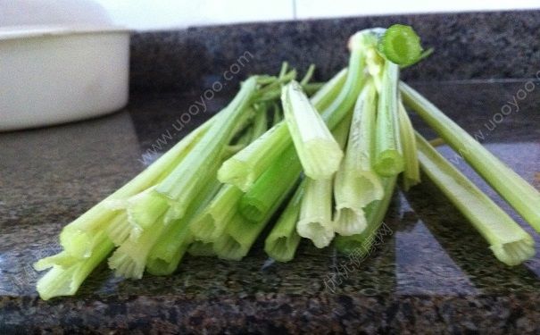 芹菜是粗纤维的菜吗？芹菜中的纤维有什么作用？(2)