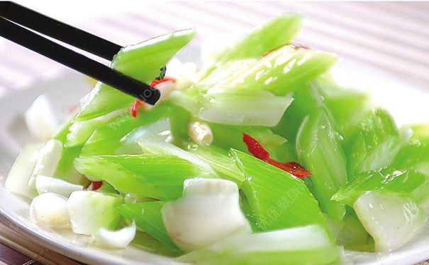 芹菜洋葱可以一起吃吗？芹菜和洋葱一起吃有什么影响？(4)