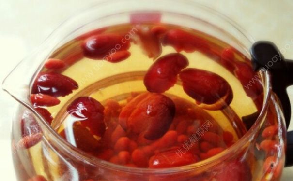 红枣和枸杞一起泡水喝有什么作用？红枣枸杞泡水喝的功效(3)