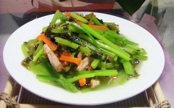 芹菜和秋葵可以吃吗？蔬菜芹菜和秋葵同食好吗？(4)